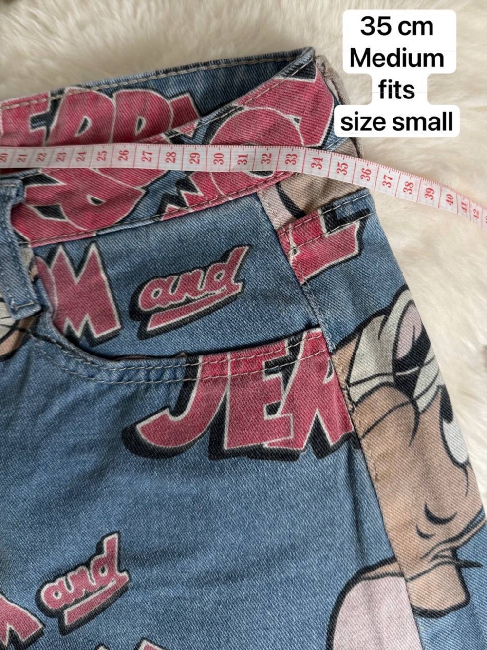 Cartoon-Print Frayed Hem Denim Shorts in Blue - Picture 5 of 7